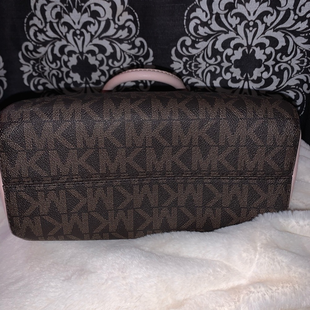 Michael Kors Purse - Picture 3 of 12